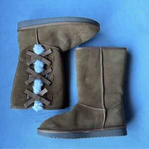 Koolaburra by Ugg ~ Victoria Tall ~ Youth Size 5 ~ Chestnut